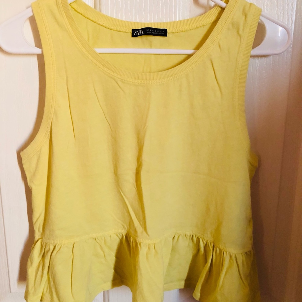 EUC Light yellow Zara ruffled tank szS